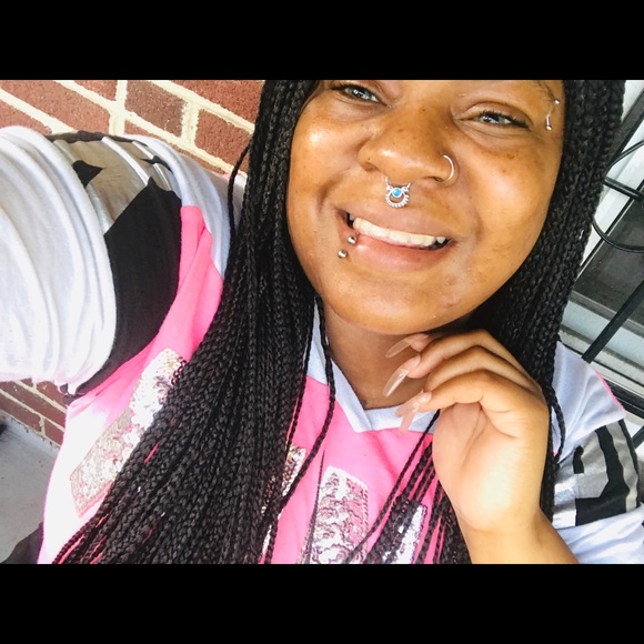 Meet your Posher, Porcha - Picture 1 of 1